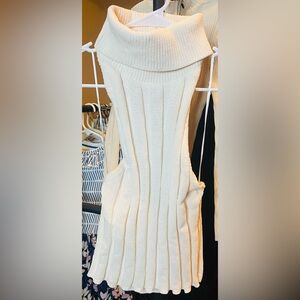 Elegant Cream Sweater Turtleneck/Bareback